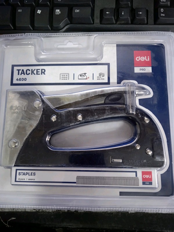 Tacker4600(deli)