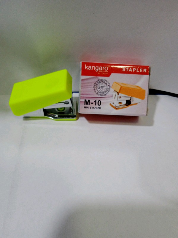 Stapler (kangaro M-10)