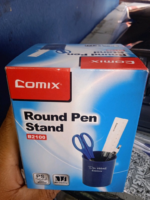 Round Pen Stand B2100 (Comix)